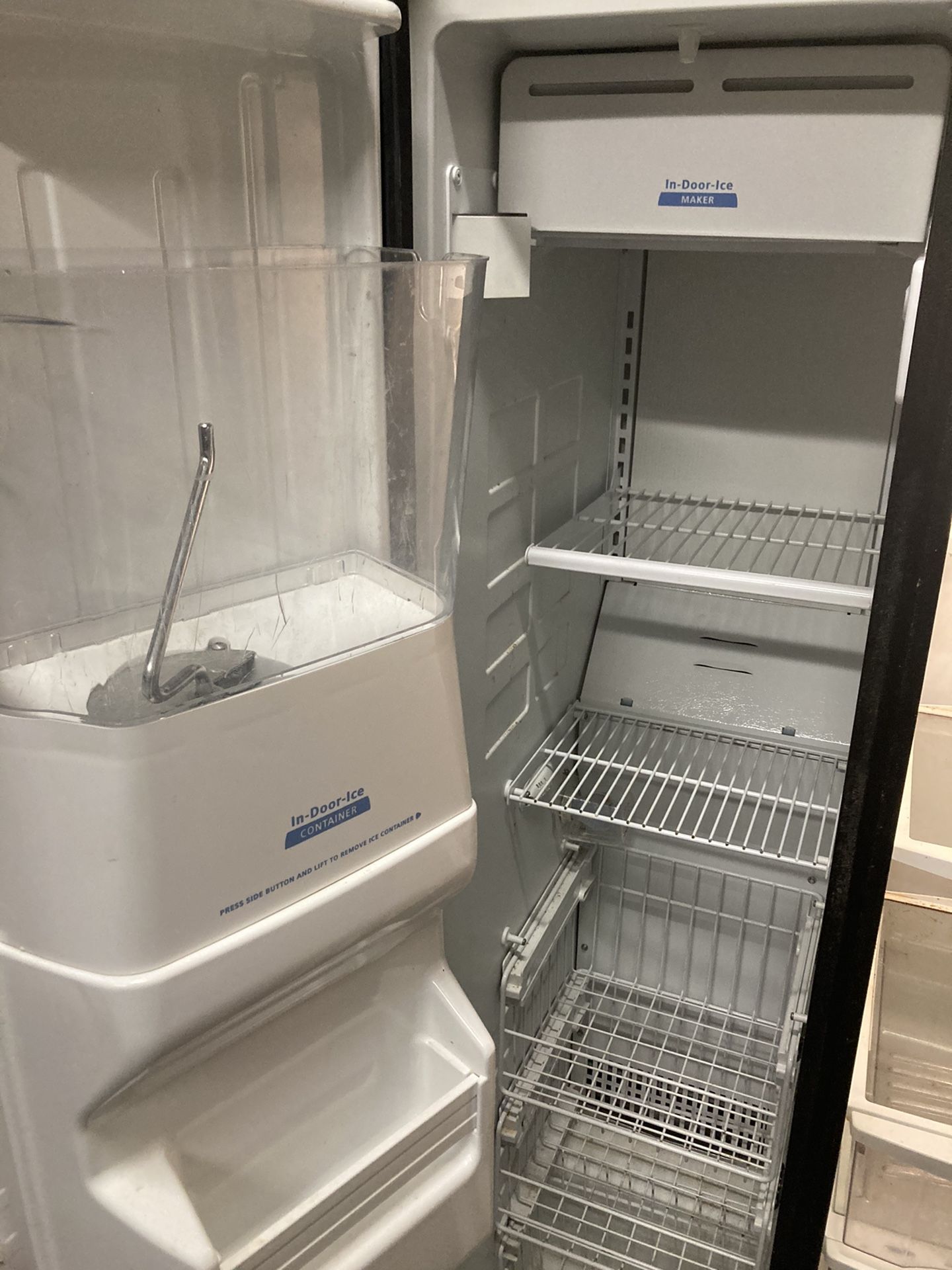 Whirlpool Gold Series Refrigerator for Sale in Orlando, FL OfferUp