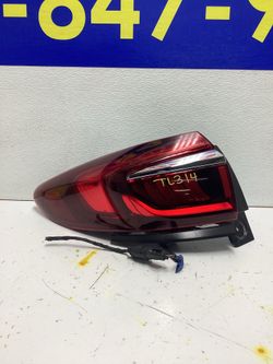 2019 2020 2021 Buick Enclave Taillight