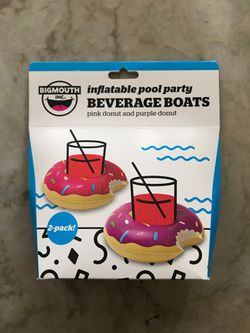 Inflatable beverage boats