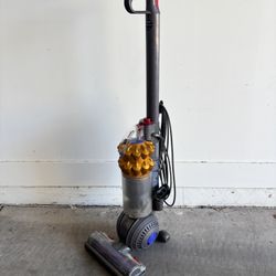 Dyson Vacuum 