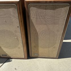 2 Advent Speakers