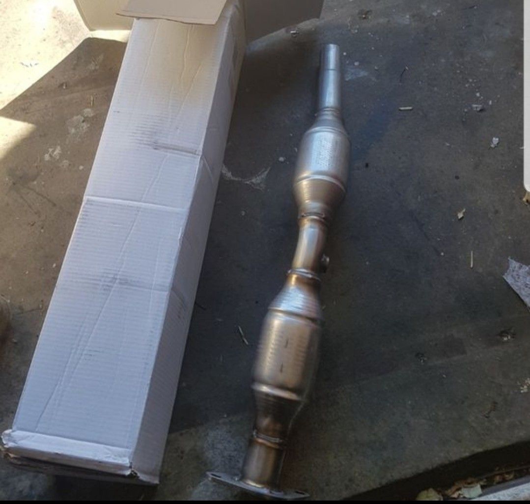 catalytic converter Toyota Prius for Sale in Los Angeles, CA OfferUp