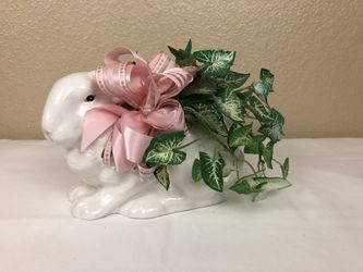 Super Sweet Vintage Ceramic Bunny