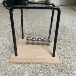 Newton’s Cradle – Metal Desk Toy (Like New)