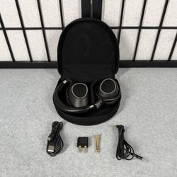 Sennheiser PXC 550 Wireless Noise Cancelling Headphones – Complete Set