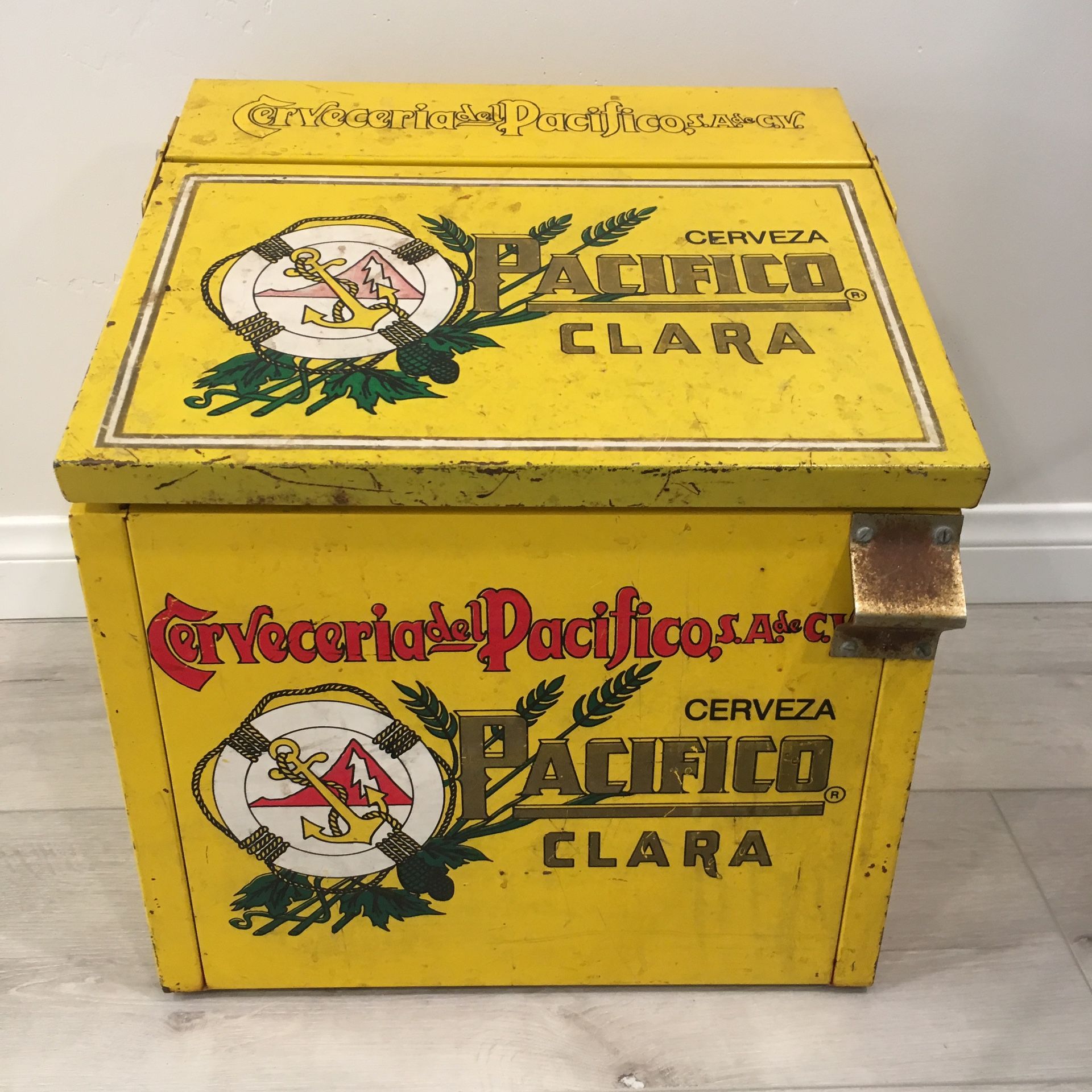 Cerveza Pacifico Clara Metal Ice Chest ~ Vintage Beer π» Ice Cooler ~ Made in Mexico π²π½