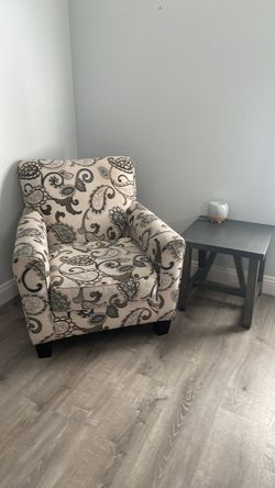 Chair and coffe table