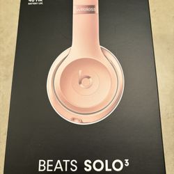 Beats solo 3 Rose Gold *Price Is firm*
