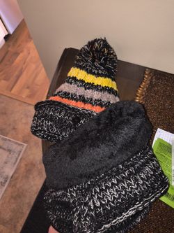 New Hat Neck Scarf And Mouth Cover Set