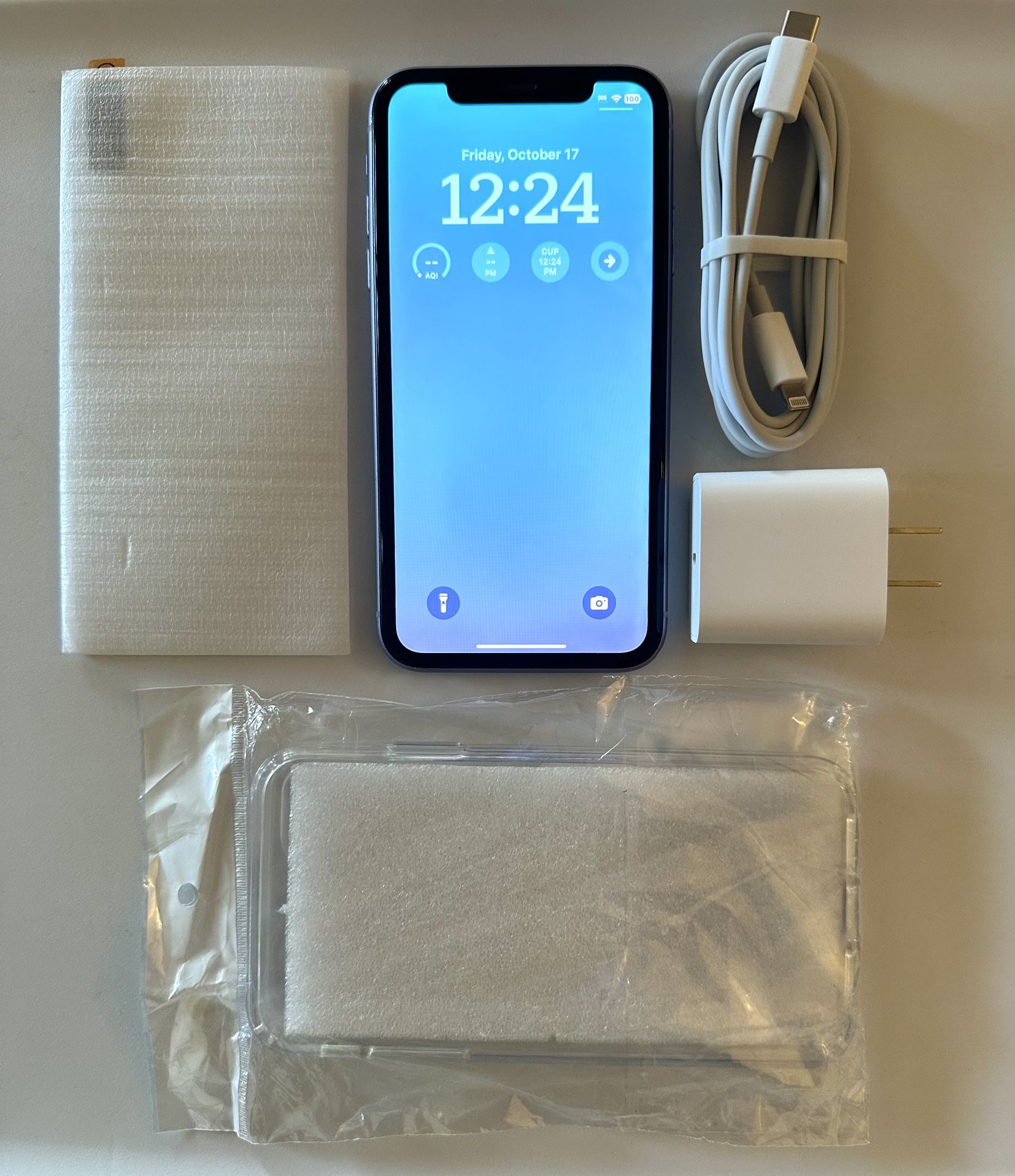 Apple iPhone XR 64GB Factory Unlocked *HABLO ESPAÑOL*