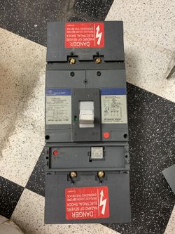 GENERAL ELECTRIC 600 AMPS BREAKER