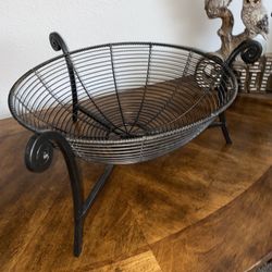 Round metal decor Fruit basket
