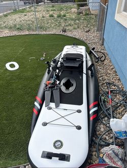 Inflatable pedal kayak