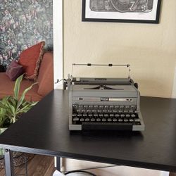 1940s ROYAL Typewriter 