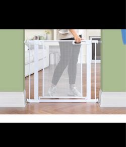 OhGeni White Metal Mesh Baby Gate