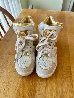 Women shoes
