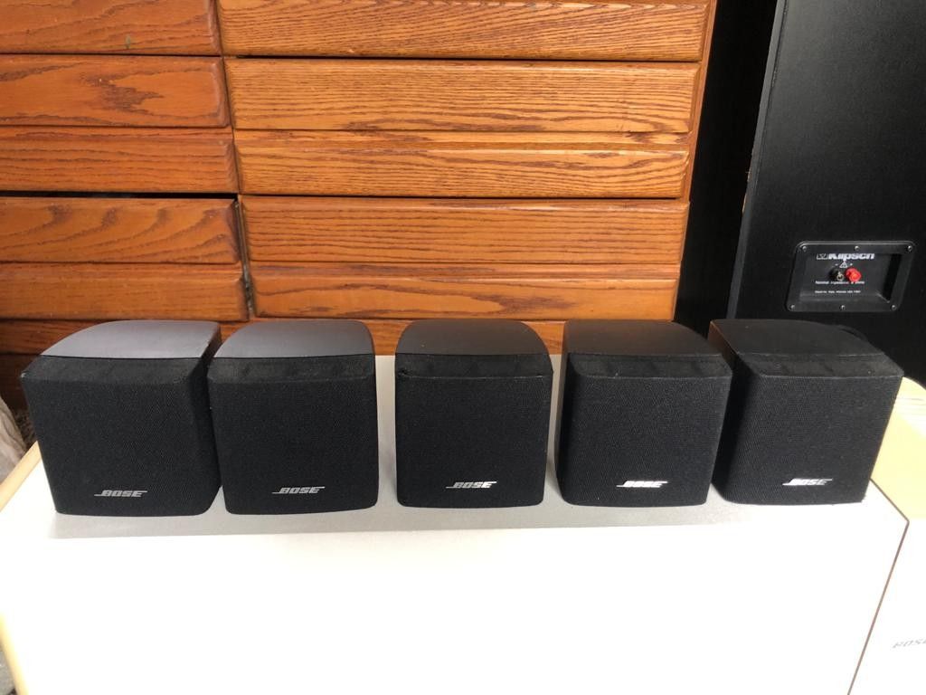 (5) bose cube speakers