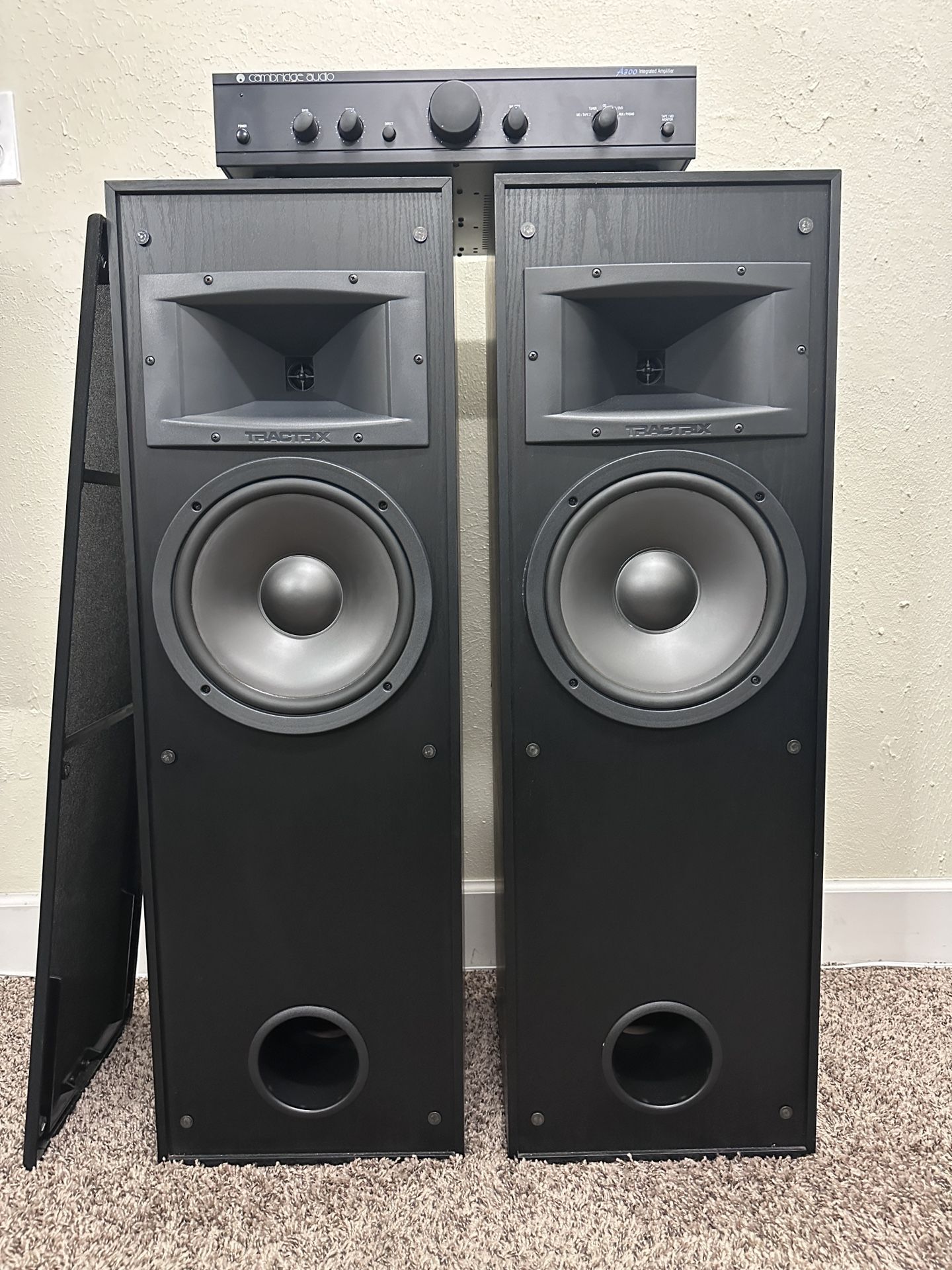 Klipsch KG4.5 Floor Standing Speakers, Cambridge audio a300 integrated amplifier