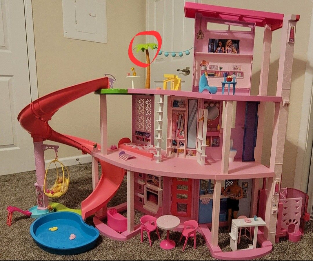 BARBIE PLAY HOUSE & RANDOM TOYS