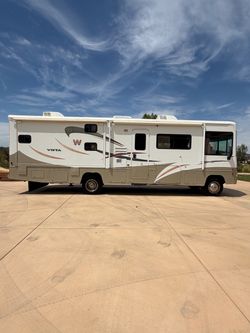 2008 winnebago vista