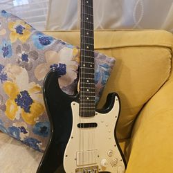 Rock band 3 pro midi squier stratocaster guitar 
