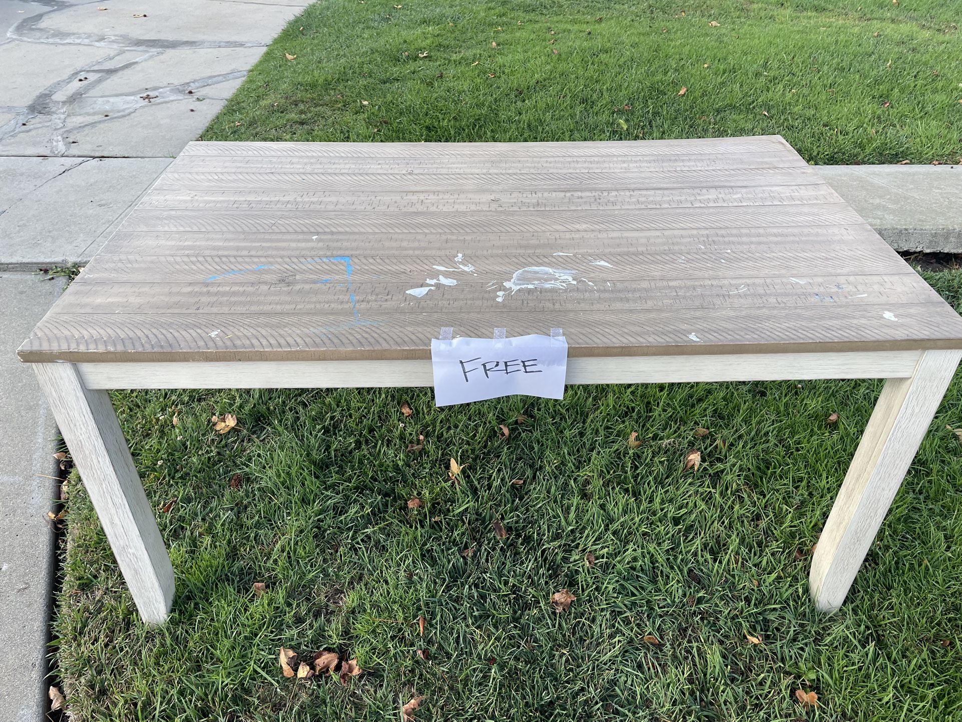 [GONE] Free Heavy Duty Table And Mirror