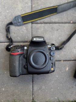 Nikon D700 Full-Frame DSLR + Battery, Chargers & CF Cards