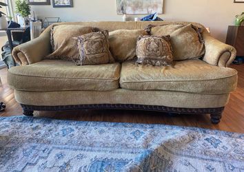 Beautiful 2-Piece Traditional Sofa & Loveseat Set – Gold/Bronze Chenille