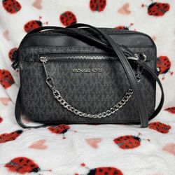 Micheal Kors Black Crossbody