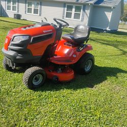 42" Cut Husqvarna riding lawnmower runs cuts like new 875 cash firm read full description
