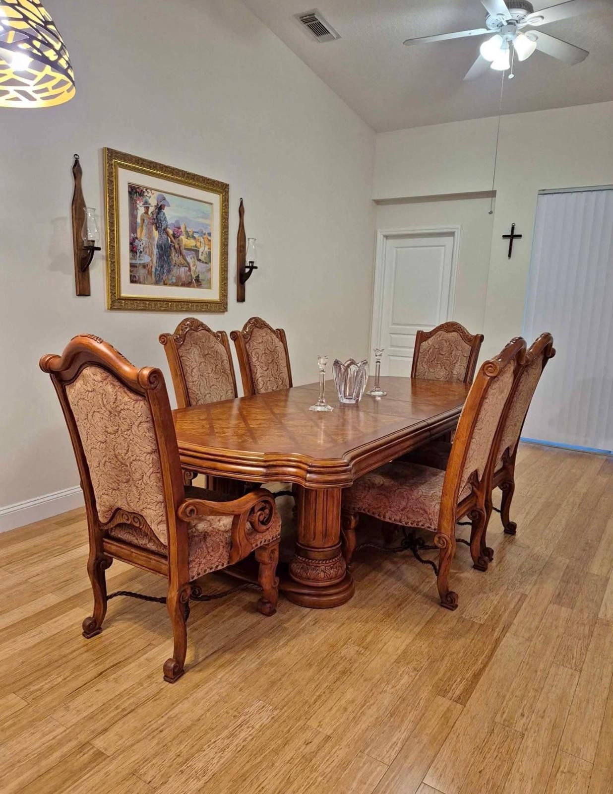 Ding Set With China Cabinet