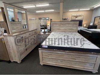 Rustic Queen Bedroom Set – $899.99 + Tax (Cash Price)