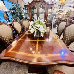AICO By Michael Amini CORTINA Dining Set / 6 Chairs - NY