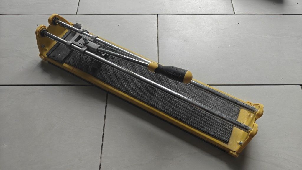Tile Cutter