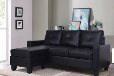 Titanic Ziva Sofa/Chaise in Black Faux Leather  (small tear in seam in back see pics) ❤️