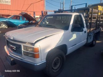 2000 GMC C3500 for Parts