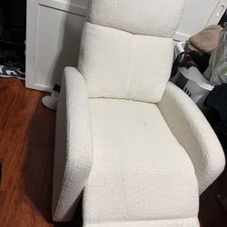 Recliner Chair! Like New 