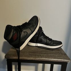 Air Jordan 1 Retro High Black Satin Gym Red Mens 9.5