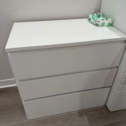 Three-tier cabinet