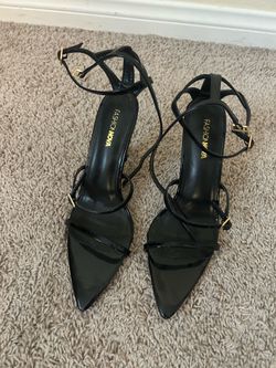 New black shoe size 9