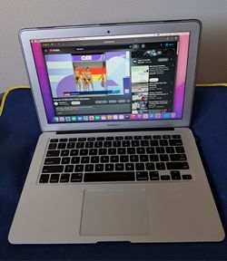Apple MacBook Air 13 inch 2017 w/ NEW BATTERY + Wireless Mouse & Earbuds