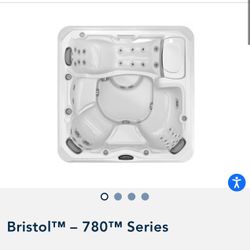 Hot Tub For Sale.  Only Few Months Old 