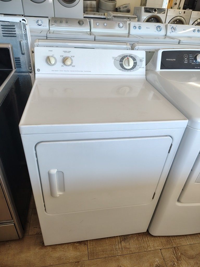 GE Natural Gas Dryer In Excellent Working Condition