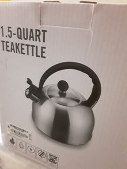 STAINLESS  STEEL TEAKETTLE 