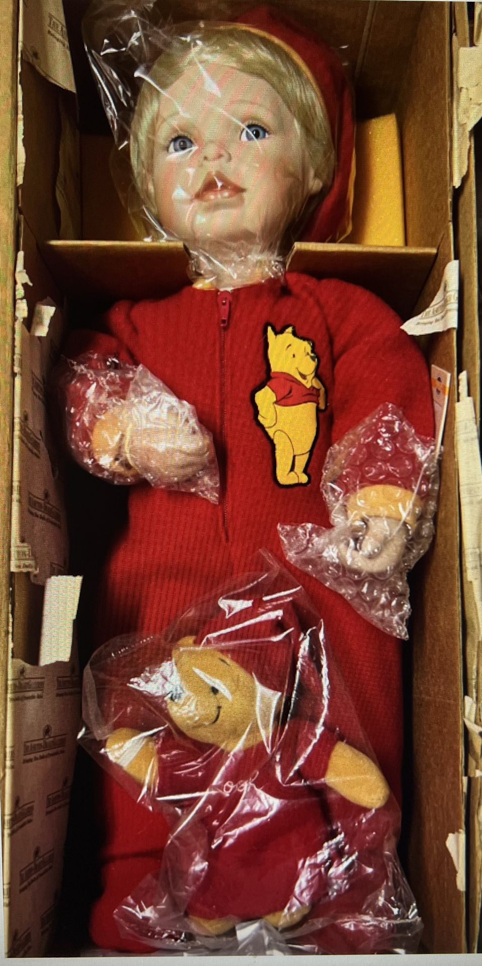 Ashton-Drake Galleries Doll It's Time for Bed Pooh Limited Edition