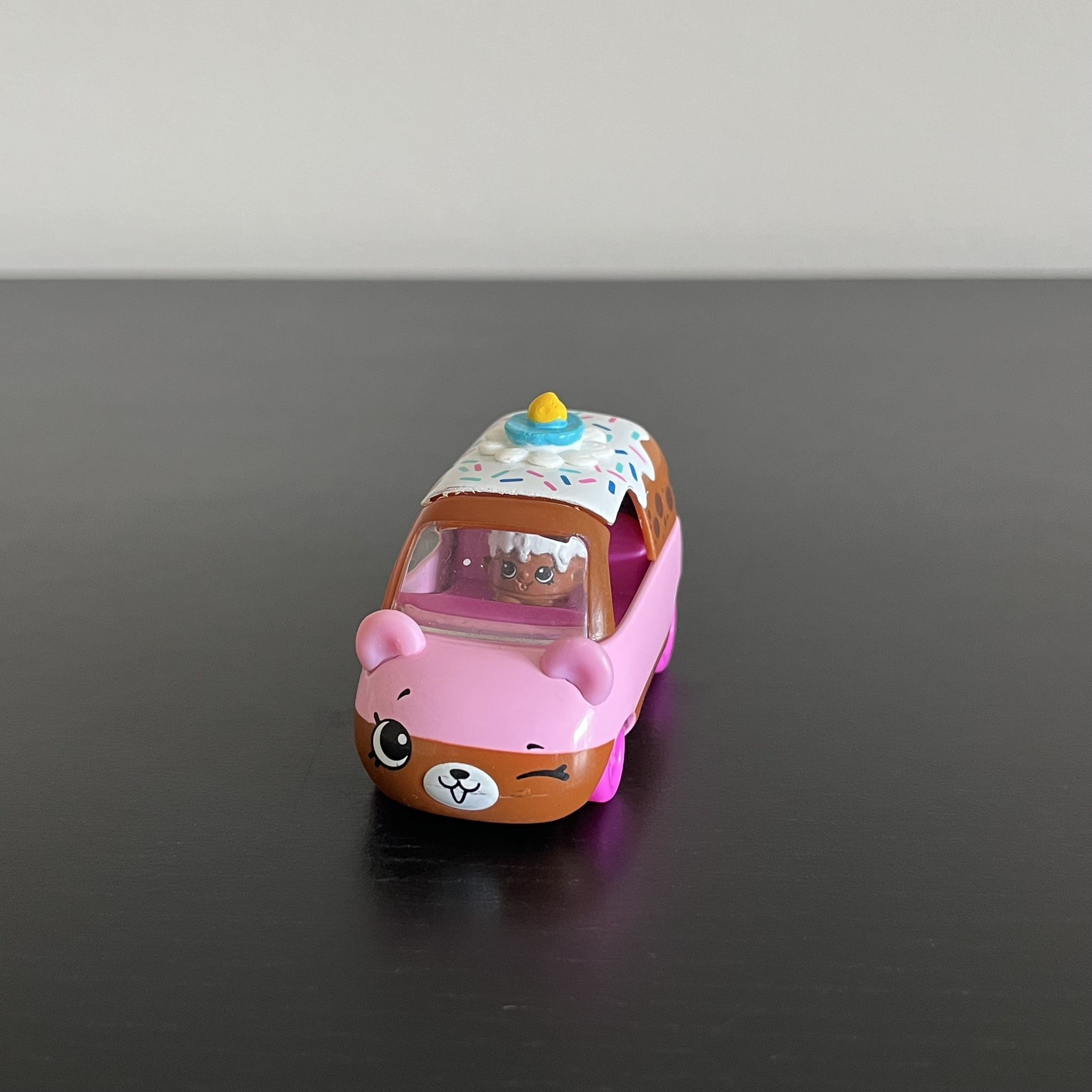 Shopkins Happy B SUV Cutie Car Season 1 Bumper Bakery Collection