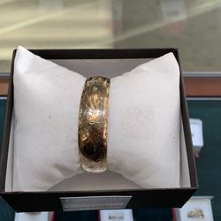Selling a 10k Bangle Bracelet 