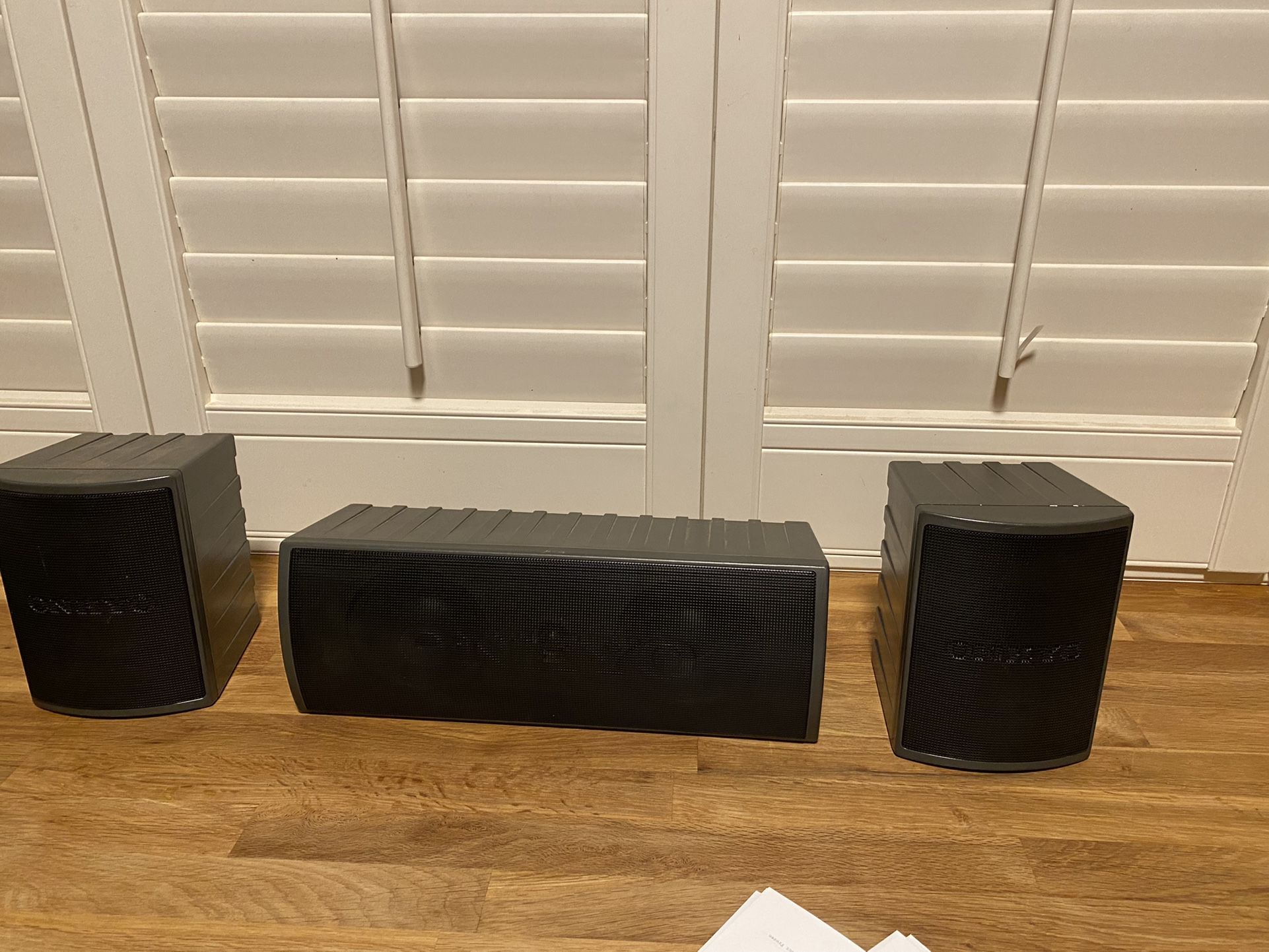 ONKYO - SKC 20 & 2x SKC 10 Speakers