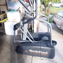 Eleptical  Nordictrack 