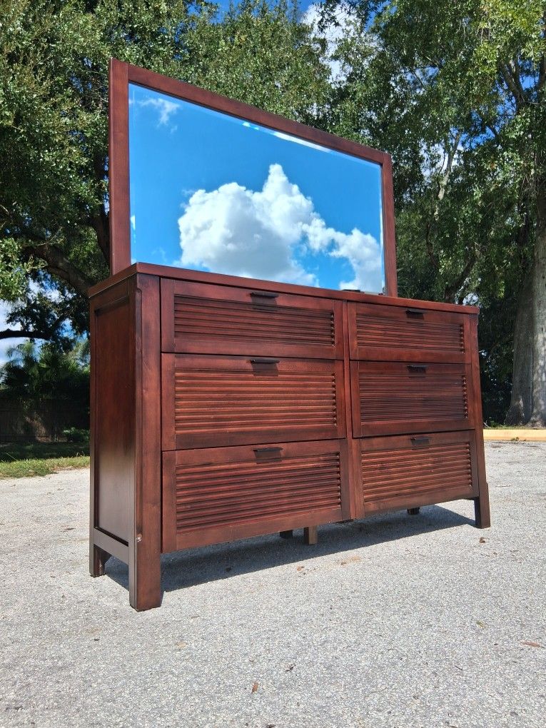 Free Delivery! 6 Drawer Dresser